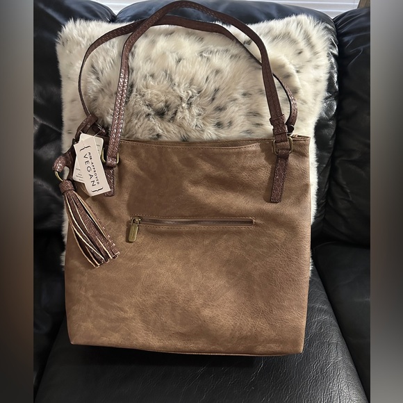 Darcy Marks London Handbags - NWT Darcy Marks Large Shoulder Bag Vegan Leather